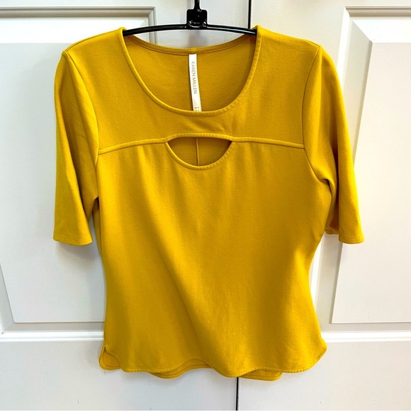 Karen Millen Goldenrod Stretch Cut Out Short Sleeve Knit Pullover Top Shirt - Picture 1 of 7
